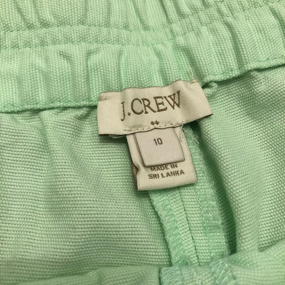 JCrew Factory 10 green pull-on short with pockets - Picture 3 of 4